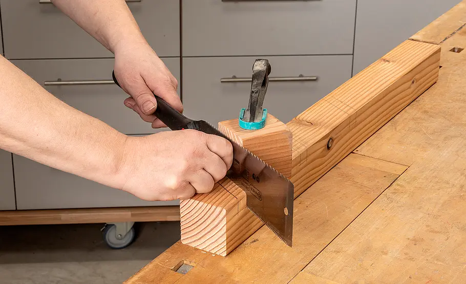Kleines Hochbeet für den Balkon bauen