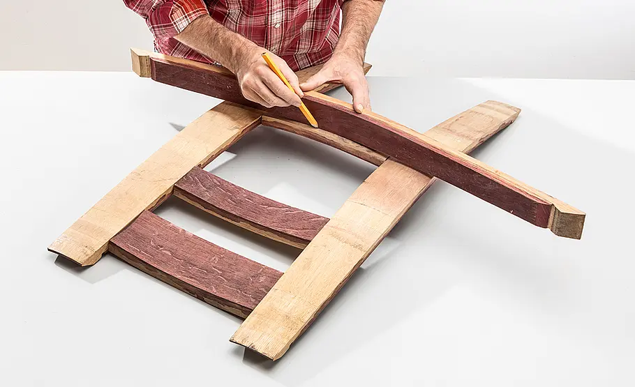 Stuhl aus Weinfass bauen