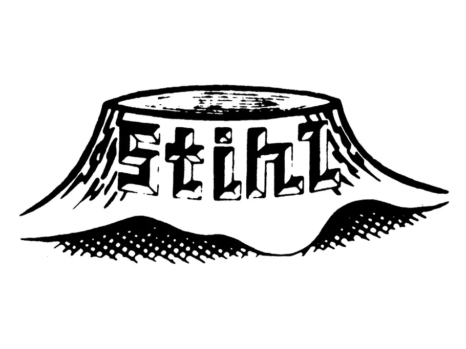 Historisches STIHL Logo mit dem Schriftzug „Stihl“ in einem stilisierten Baumstumpf.