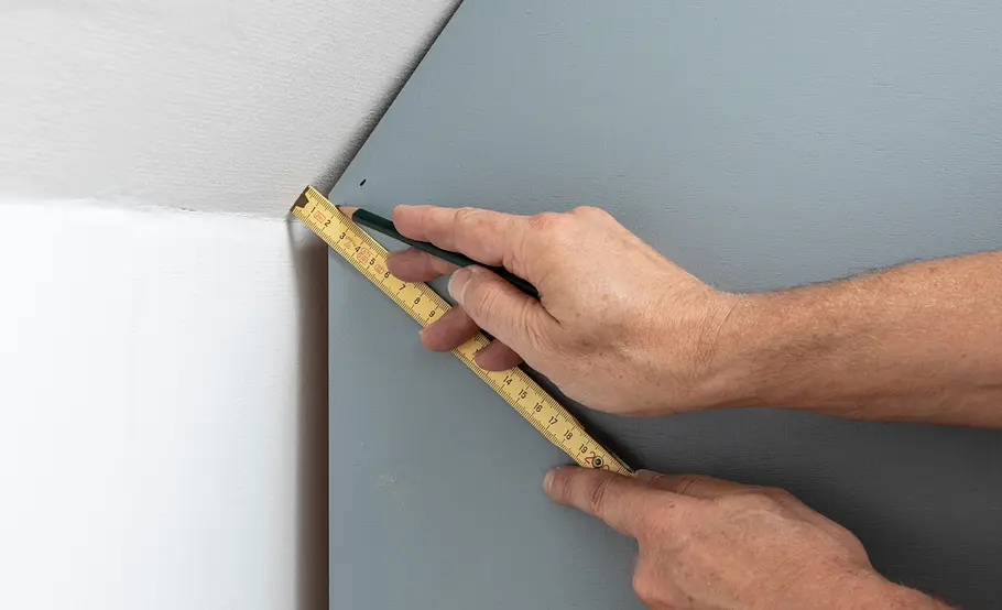 Dachschrägenschrank: Einbau