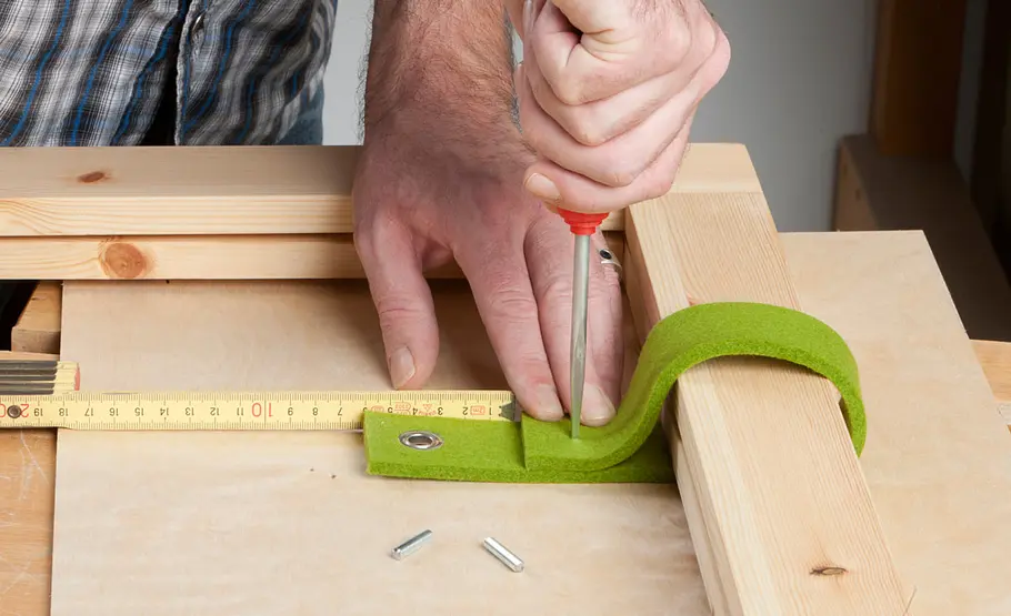 Holz-Kleiderständer selber bauen