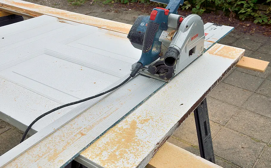 Türe mit Glaseinsatz bauen