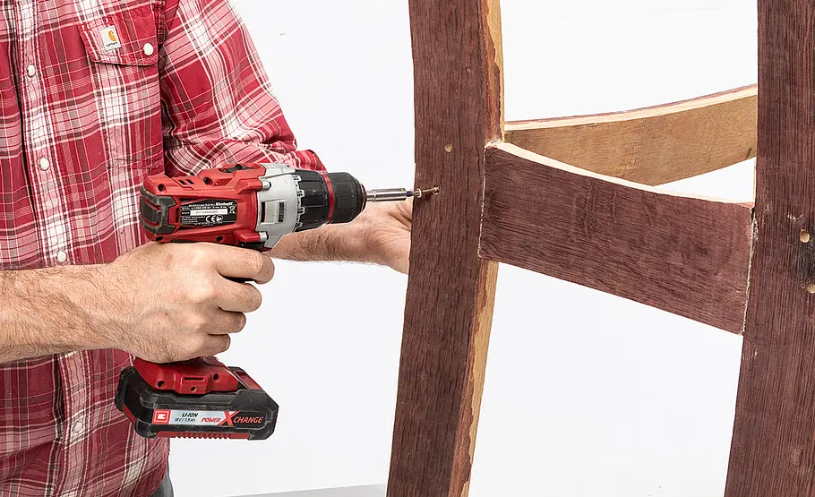 Stuhl aus Weinfass bauen