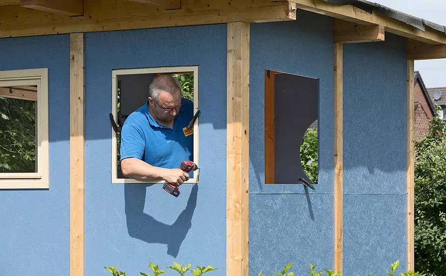 Fenster in Gartenhaus einbauen