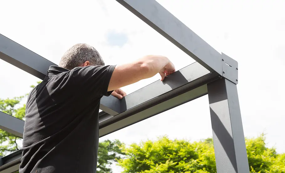 Terrassenüberdachung aus Alu und Glas bauen