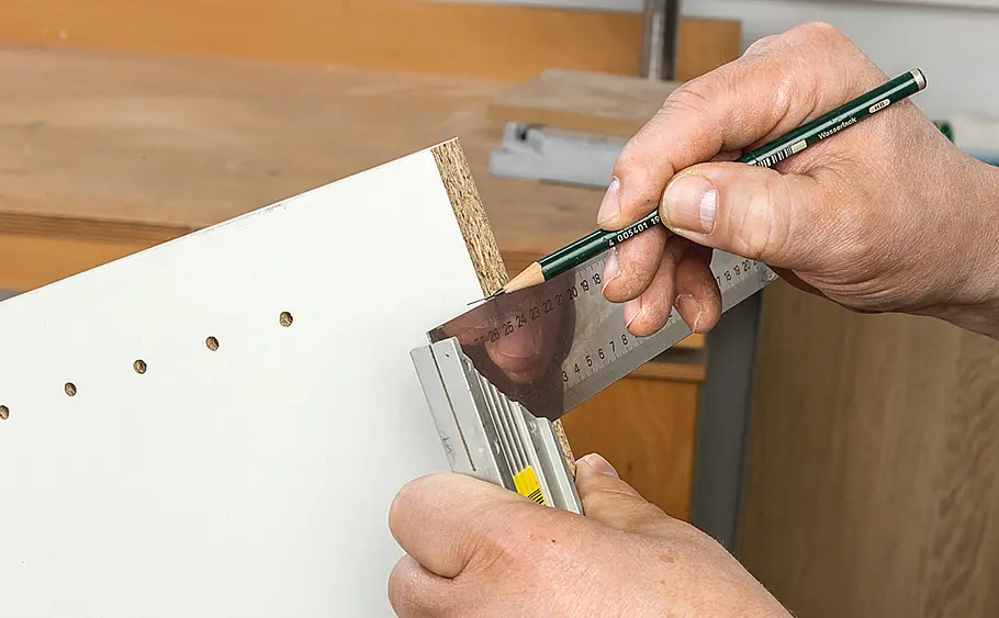 Raumhohes Bücherregal selber bauen