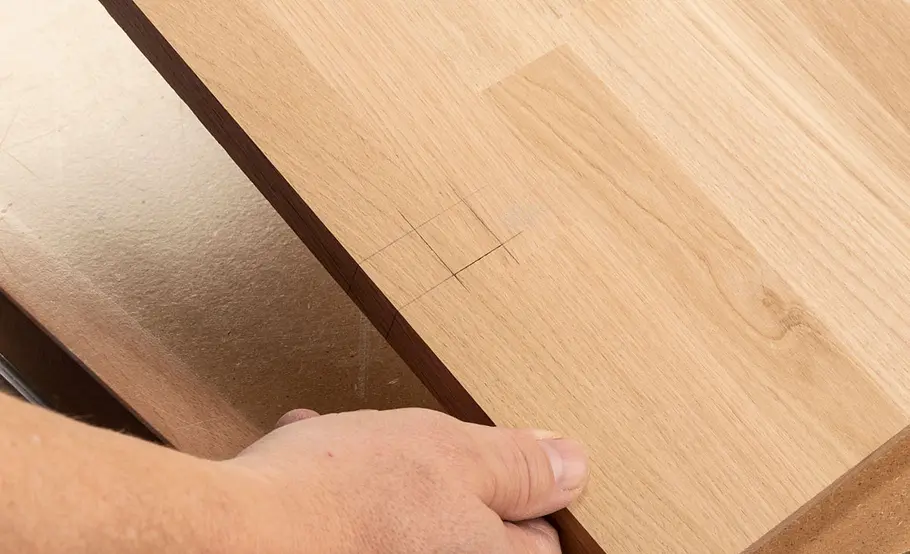 Arbeiten mit dem Stechbeitel: Stemmen