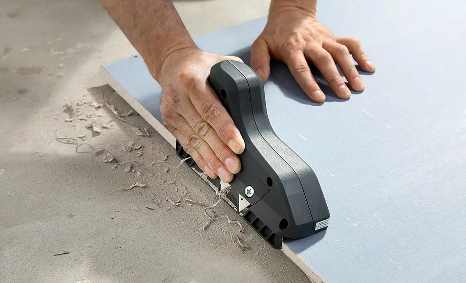 Dachstuhl mit Gipskartonplatten beplanken