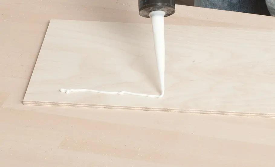 Küchenrückwand aus selbstklebenden Effektplatten
