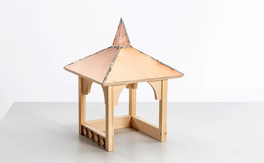 Vogelfutterhaus mit Kupferdach bauen