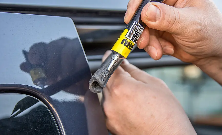 Gummidichtung an Autotür reparieren