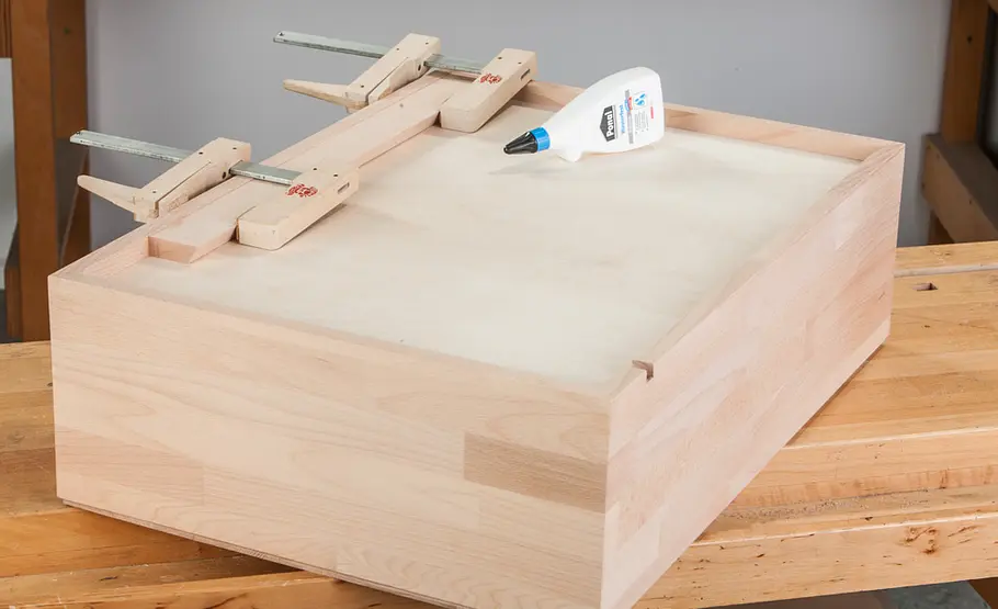 Wandschreibtisch zum Aufklappen