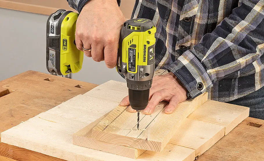Hocker aus Beton und Holz bauen