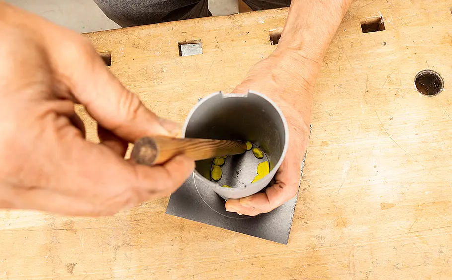 Leuchte aus Kreativbeton basteln