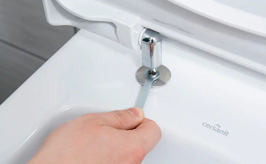 WC-Sitz anbringen