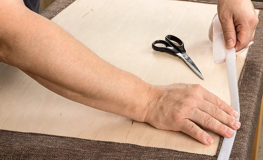 Sessel aus altem Bett bauen