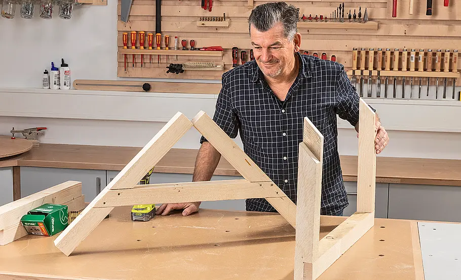 Outdoor Hundehaus mit Dach bauen