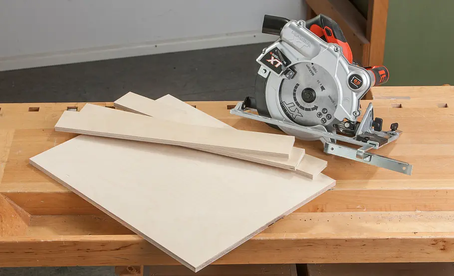 Holzhocker