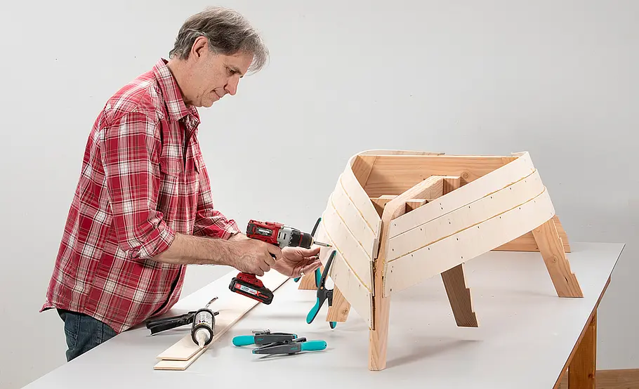 Hochbeet-Boot bauen