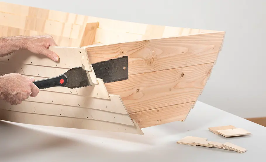Hochbeet-Boot bauen