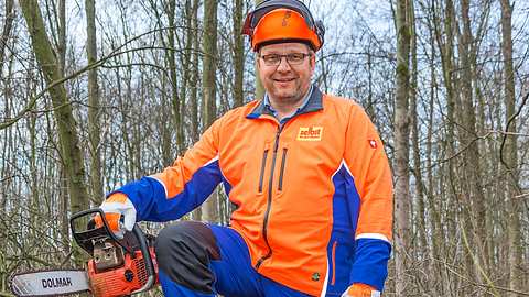 Schutzkleidung für die Arbeit im Wald - Foto: sidm - Klaus E. Haun