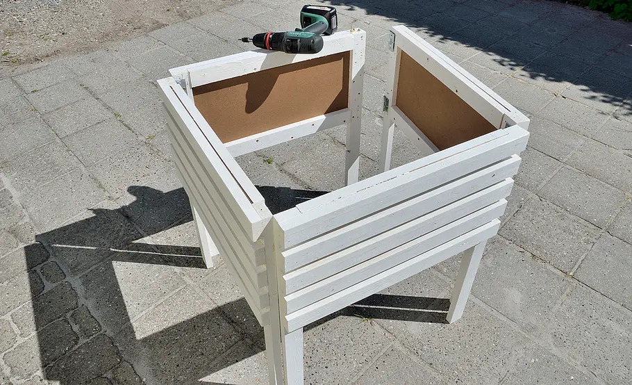 Viereckiges Tischbeet bauen