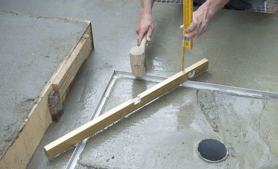 Treppe vor der Haustür betonieren