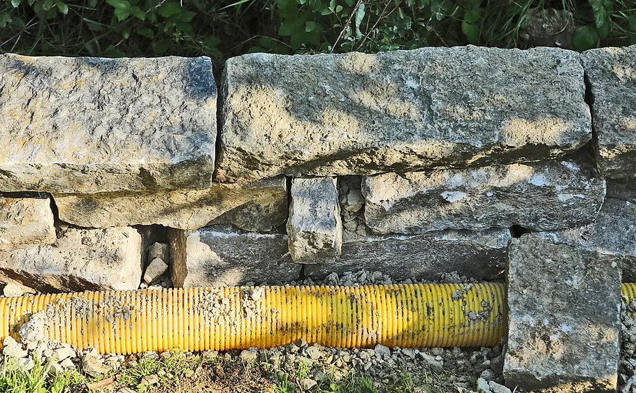 Trockenmauer bauen