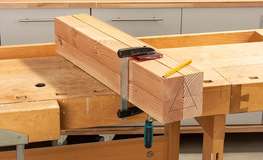 Kleines Hochbeet für den Balkon bauen