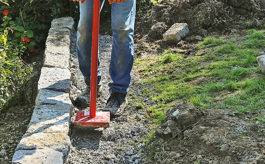Trockenmauer bauen