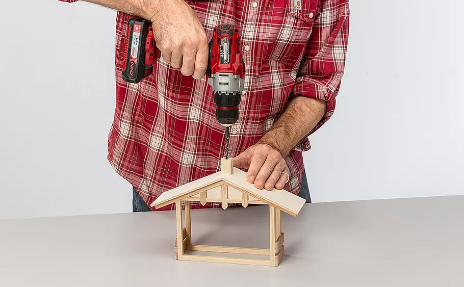 Anleitung: Holz-Weihnachtspyramide bauen
