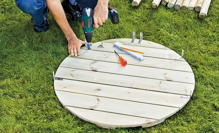 Mobile Gartenbrause mit Sichtschutz bauen