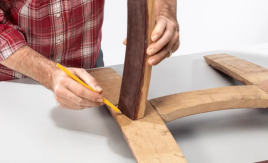 Stuhl aus Weinfass bauen