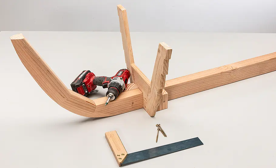 Hochbeet-Boot bauen