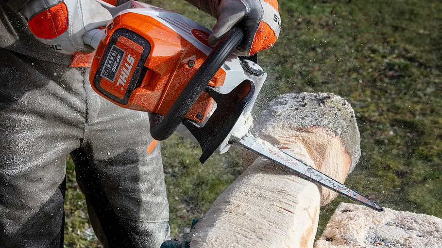 Mit zunehmender Figürlichkeit reduziert sich der Materialabtrag. Den Grad der Detailgenauigkeit bestimmen Sie.