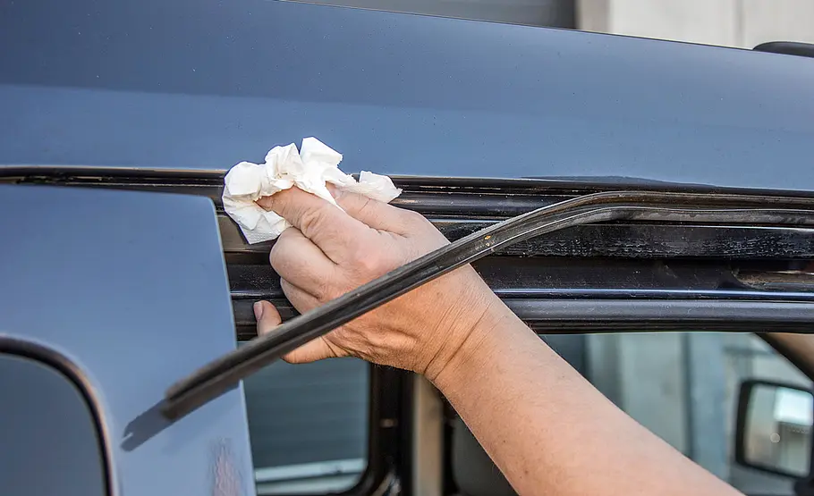 Gummidichtung an Autotür reparieren