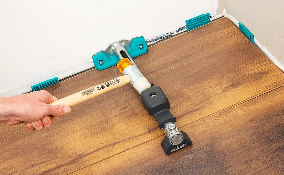 Werkzeug zum Laminat verlegen