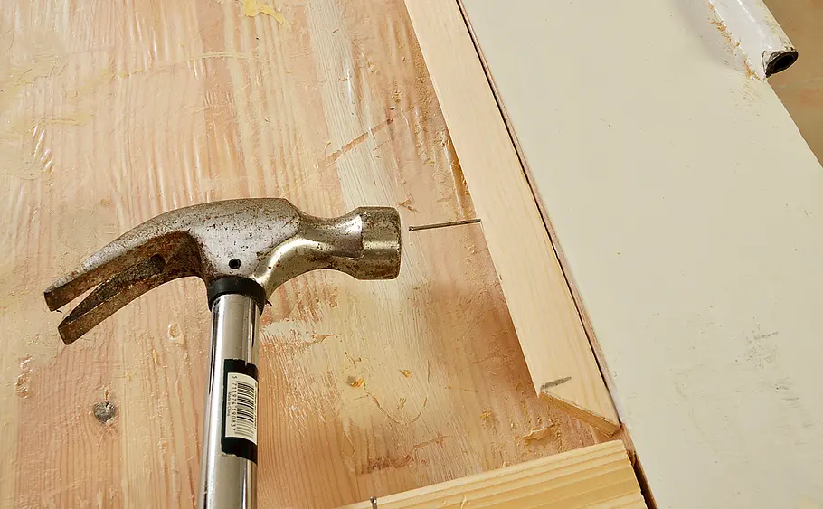 Türe mit Glaseinsatz bauen