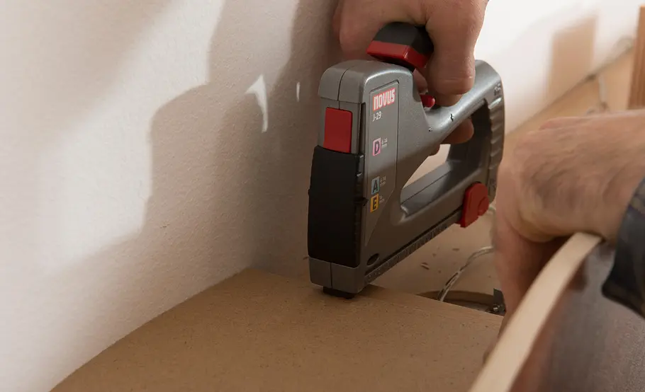 Betthaupt mit Stauraum selber bauen