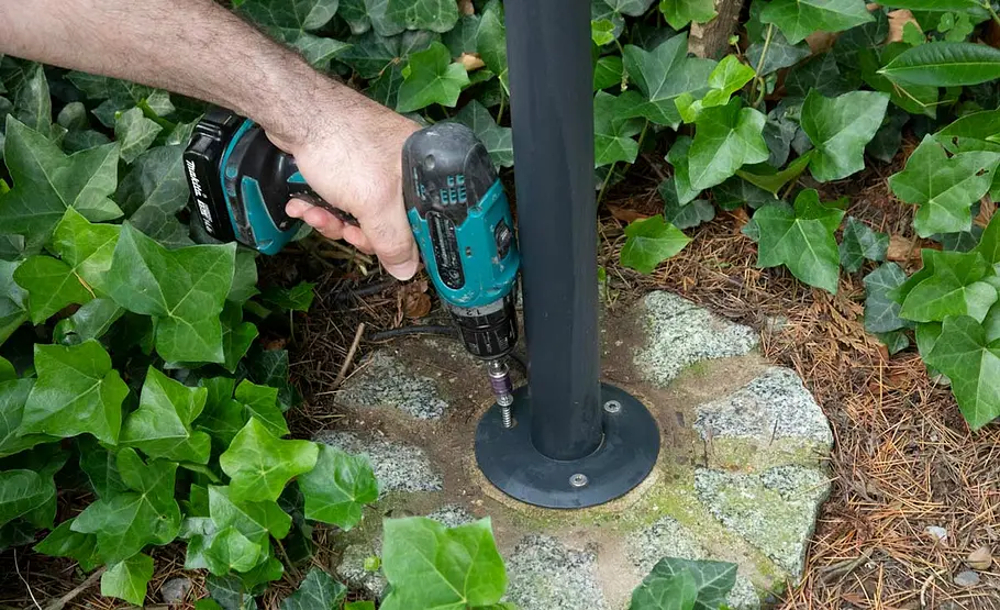 Gartenlampen installieren