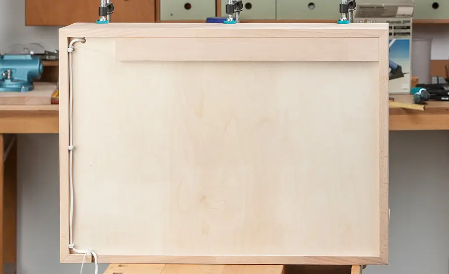 Wandschreibtisch zum Aufklappen