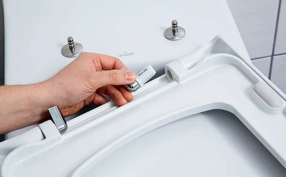 WC-Sitz anbringen