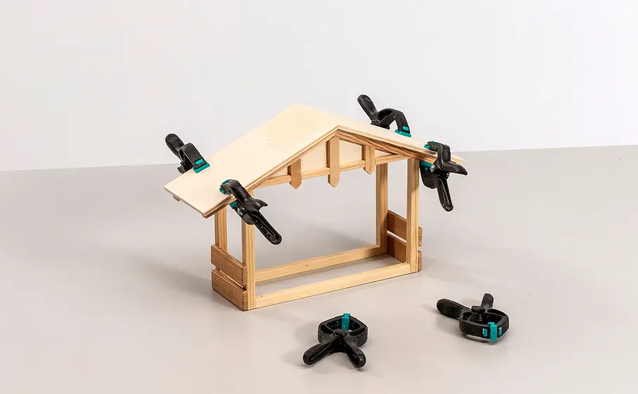 Anleitung: Holz-Weihnachtspyramide bauen