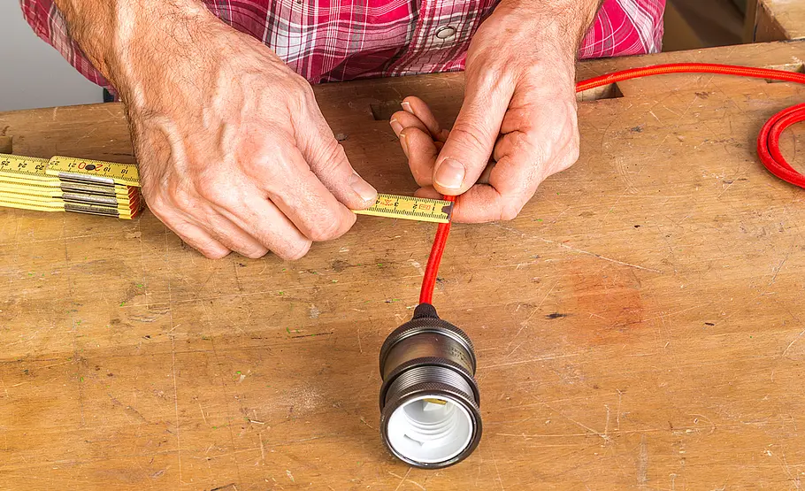 Leseleuchte mit Ablage selber bauen