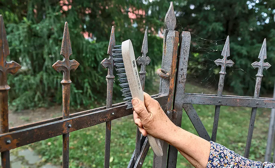 Rost abbürsten