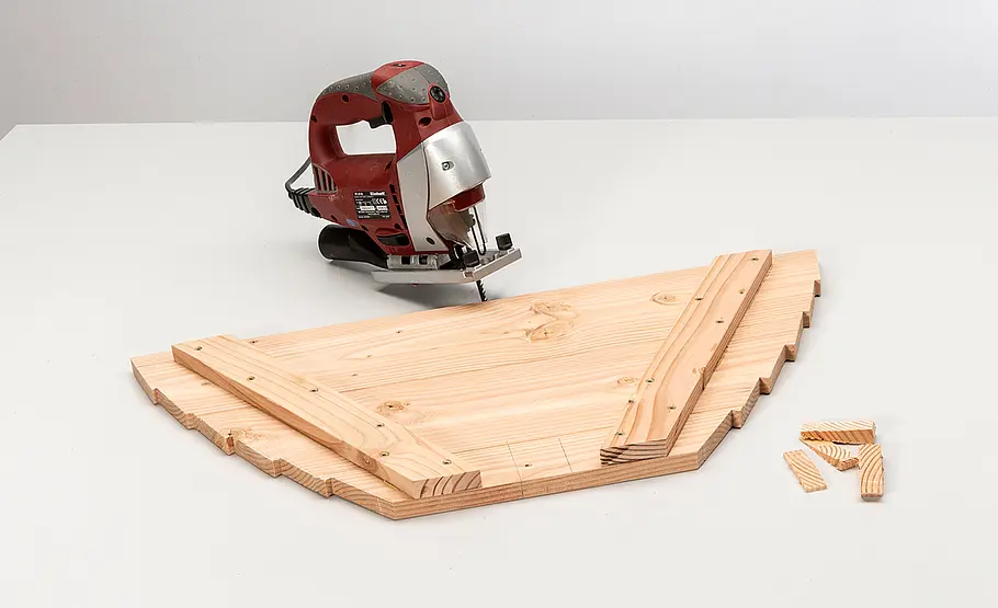 Hochbeet-Boot bauen