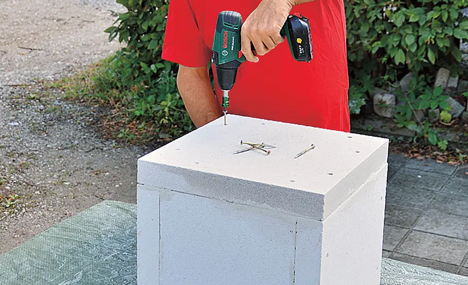 Pflanzkübel aus Betonplatten bauen