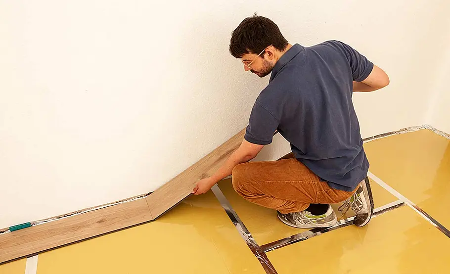 Laminat richtig verlegen – von Raum zu Raum