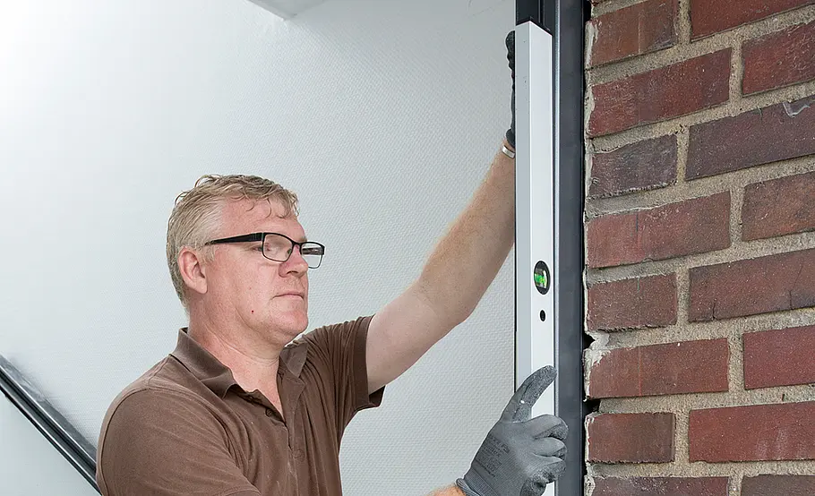 Neue Eingangstür montieren