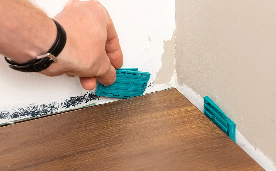 Werkzeug zum Laminat verlegen